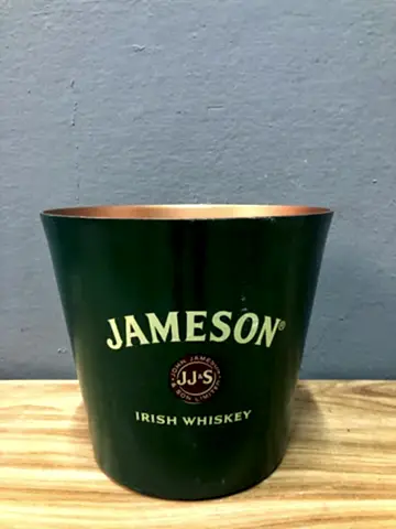 Jameson Buz Kovası