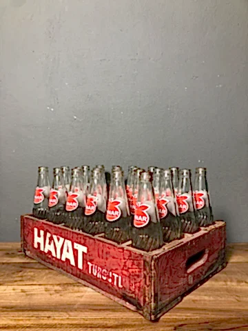 Vintage Hayat Ahşap Şişe Gazoz Kasası ve Şişeler