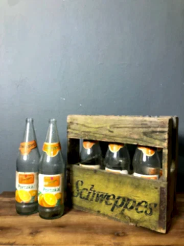 Dönem Schweppes Ahşap Kasa ve Şişeleri