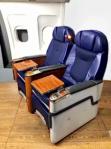 Uçaktan Çıkma Elektronik 2li Business Class Koltuğu